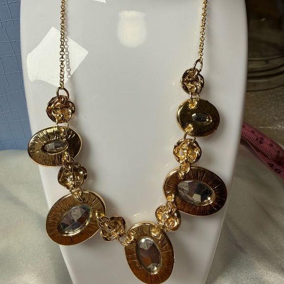 Gold toned Monet necklace 17 inches with topaz gems - Picture 8 of 8